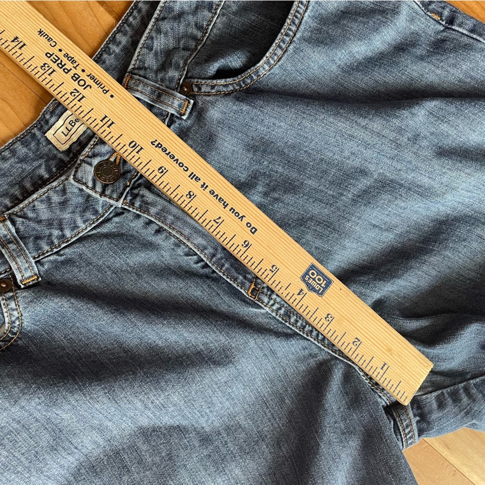 L. L. Bean Classic Blue Denim Capri Jeans 14P - Picture 5 of 6